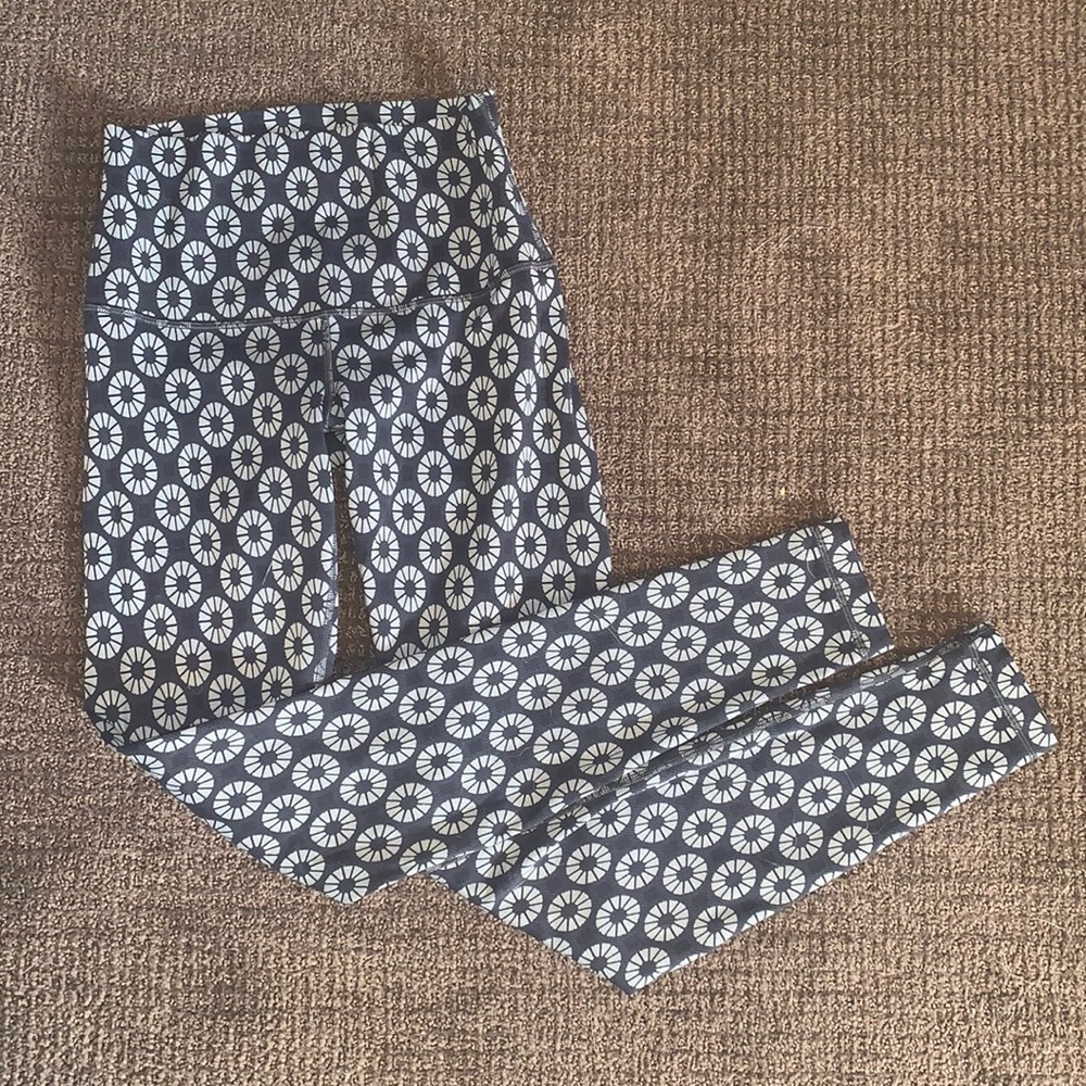 High waisted, heavy material ( winter ).